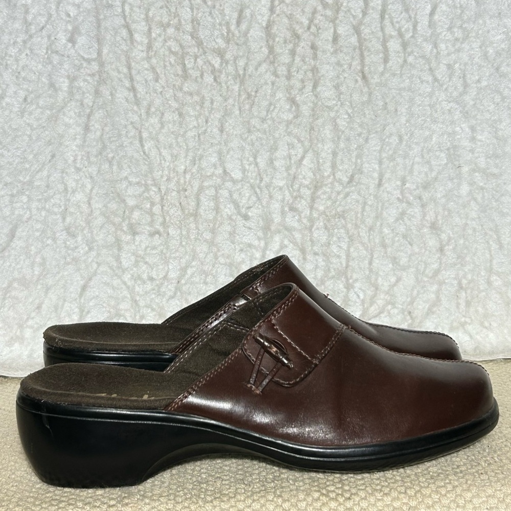 Clarks Womens Brown Leather Slip On Mule Clogs Wedge Shoes SZ US 7 M